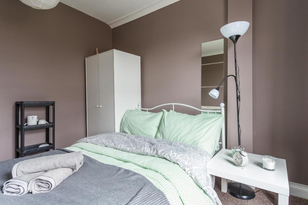 Shirley House 1, Guest House, Self Catering, Self Check In With Smart Locks, Use Of Fully Equipped Kitchen, Walking Distance To Southampton Central, Excellent Transport Links, Ideal For Longer Stays ภายนอก รูปภาพ