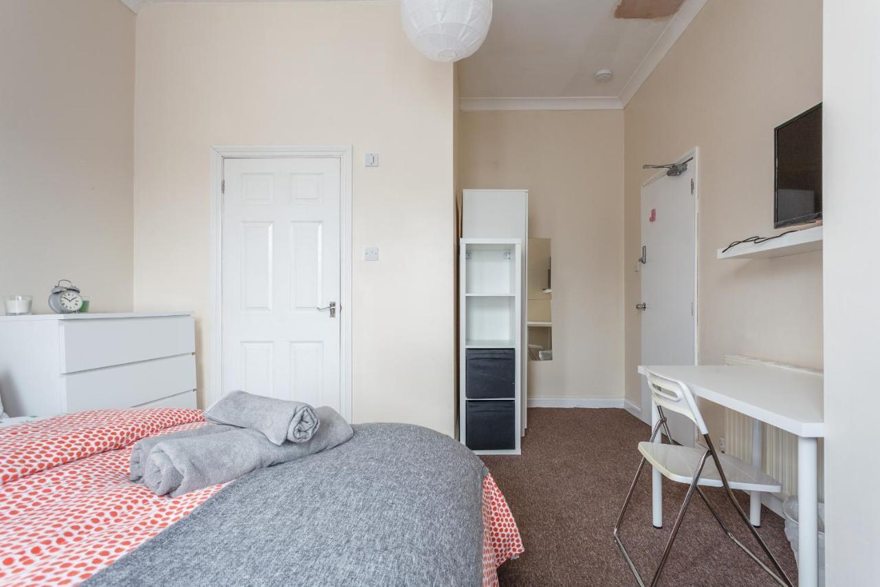 Shirley House 1, Guest House, Self Catering, Self Check In With Smart Locks, Use Of Fully Equipped Kitchen, Walking Distance To Southampton Central, Excellent Transport Links, Ideal For Longer Stays ภายนอก รูปภาพ