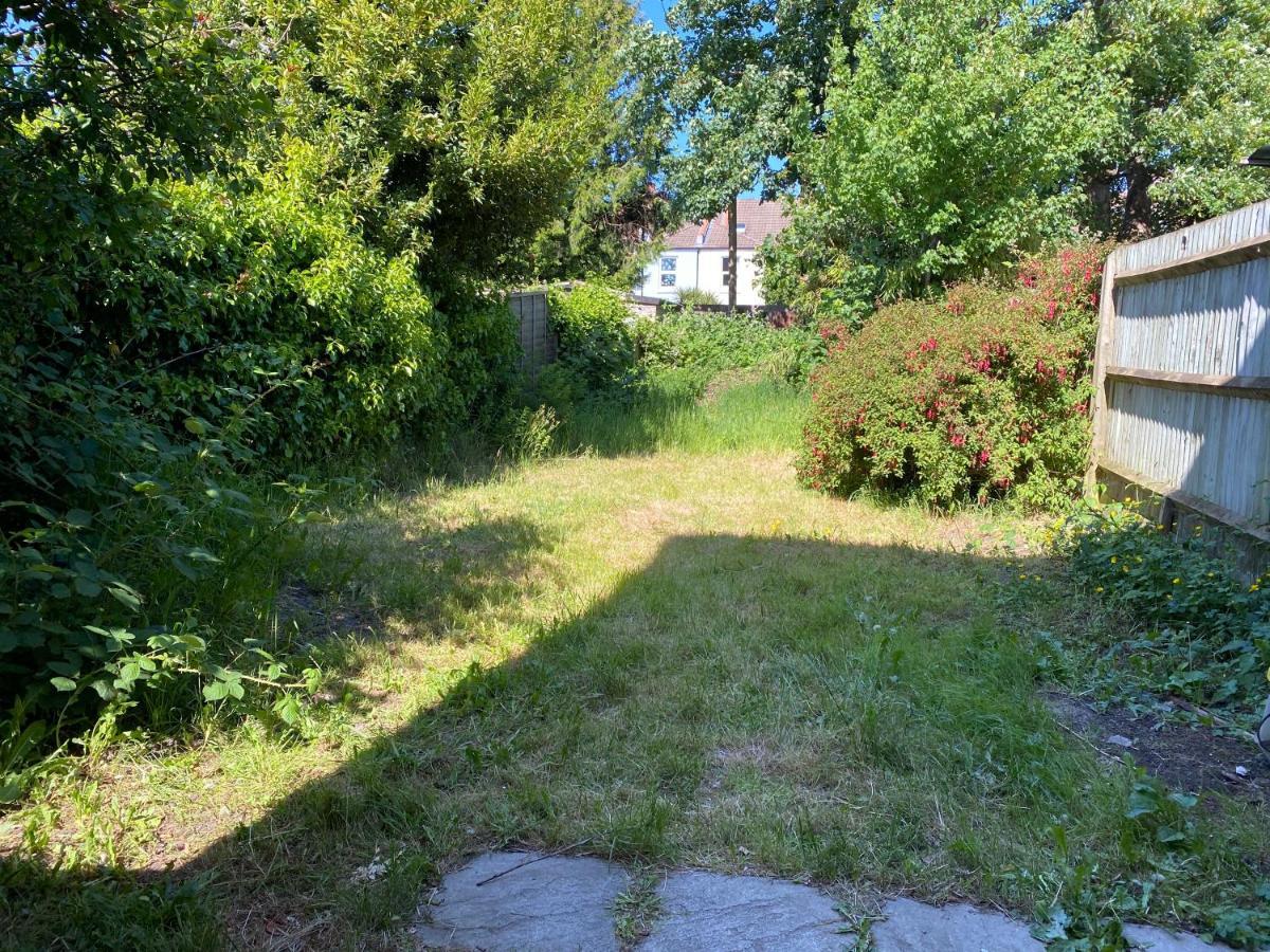 Shirley House 1, Guest House, Self Catering, Self Check In With Smart Locks, Use Of Fully Equipped Kitchen, Walking Distance To Southampton Central, Excellent Transport Links, Ideal For Longer Stays ภายนอก รูปภาพ