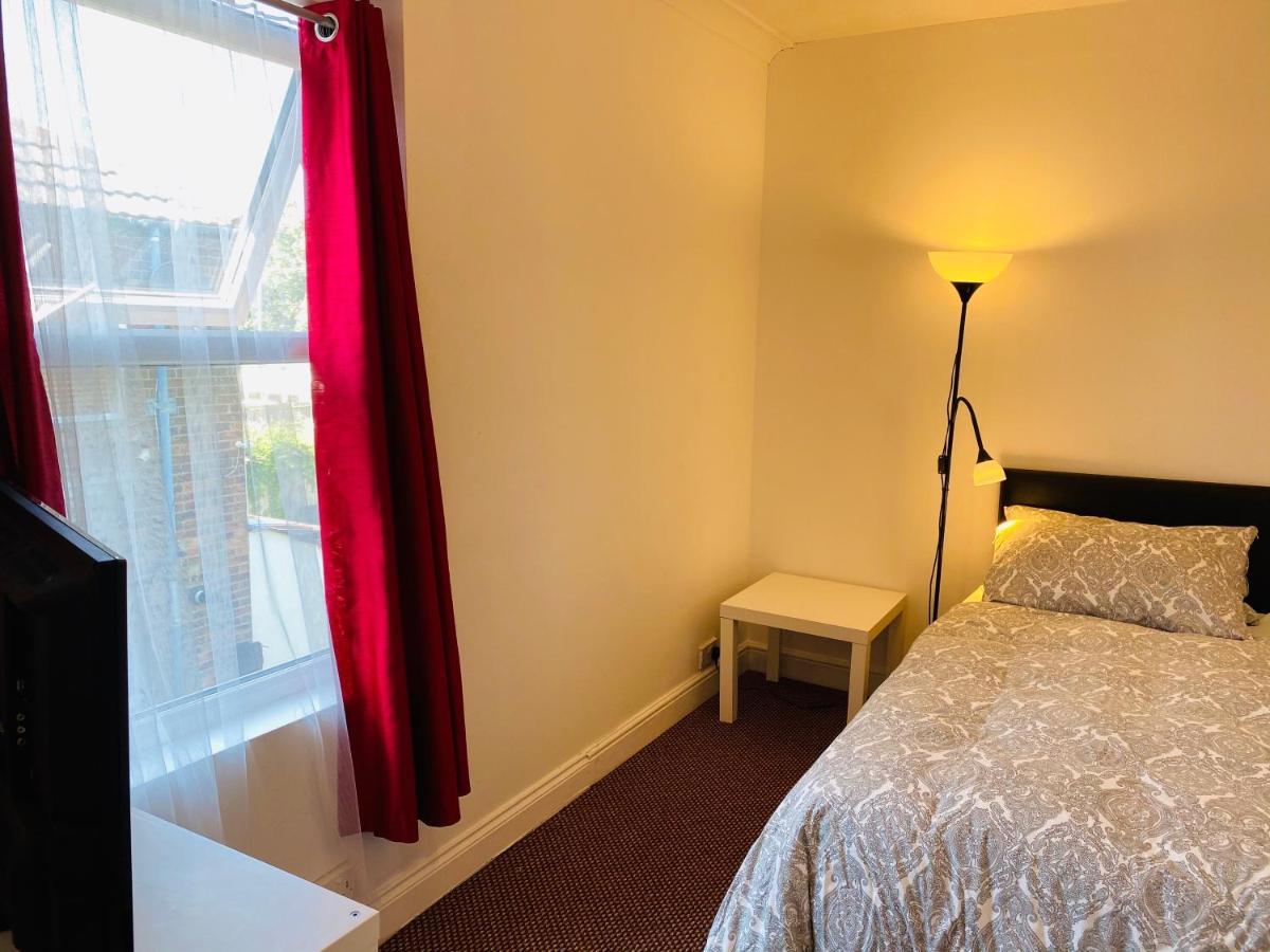 Shirley House 1, Guest House, Self Catering, Self Check In With Smart Locks, Use Of Fully Equipped Kitchen, Walking Distance To Southampton Central, Excellent Transport Links, Ideal For Longer Stays ภายนอก รูปภาพ