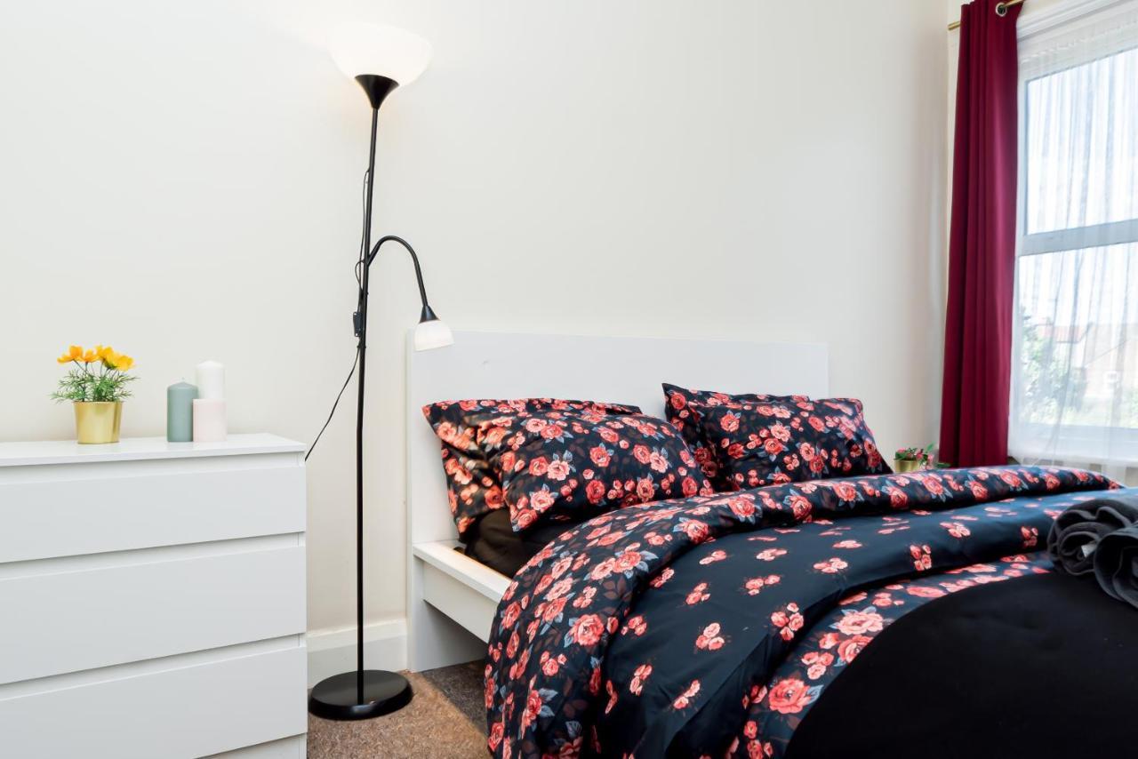 Shirley House 1, Guest House, Self Catering, Self Check In With Smart Locks, Use Of Fully Equipped Kitchen, Walking Distance To Southampton Central, Excellent Transport Links, Ideal For Longer Stays ภายนอก รูปภาพ