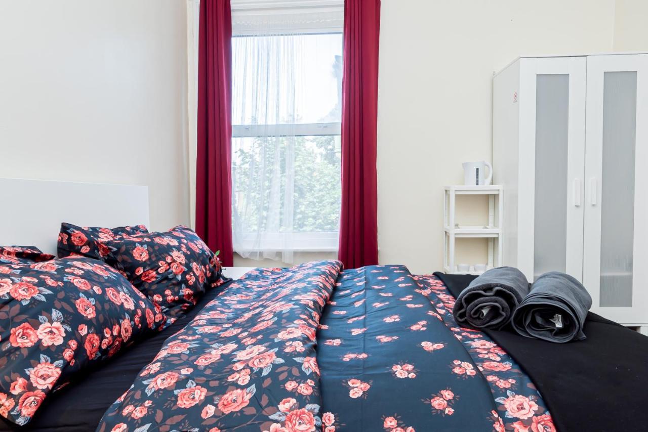 Shirley House 1, Guest House, Self Catering, Self Check In With Smart Locks, Use Of Fully Equipped Kitchen, Walking Distance To Southampton Central, Excellent Transport Links, Ideal For Longer Stays ภายนอก รูปภาพ