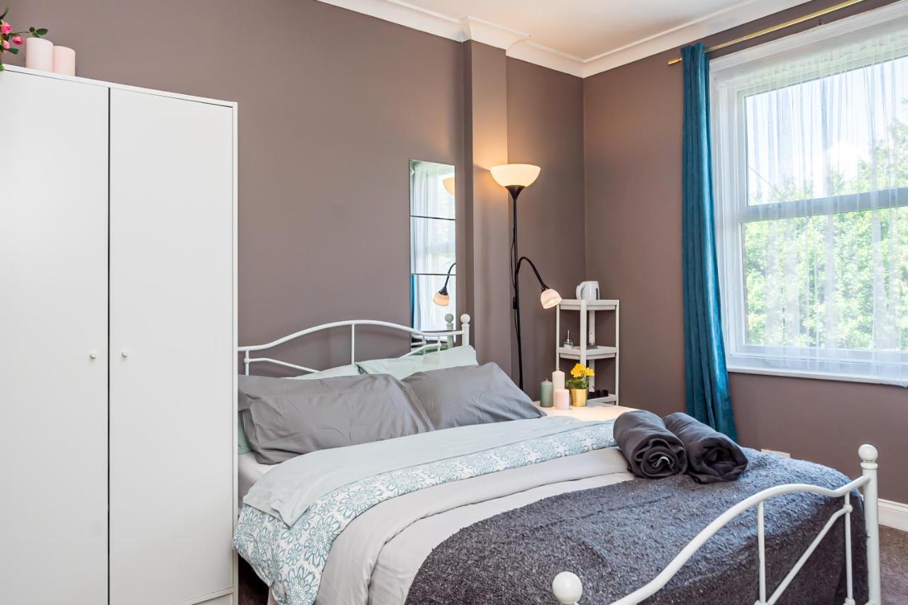Shirley House 1, Guest House, Self Catering, Self Check In With Smart Locks, Use Of Fully Equipped Kitchen, Walking Distance To Southampton Central, Excellent Transport Links, Ideal For Longer Stays ภายนอก รูปภาพ