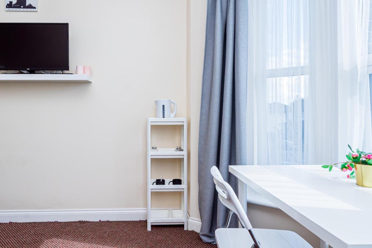 Shirley House 1, Guest House, Self Catering, Self Check In With Smart Locks, Use Of Fully Equipped Kitchen, Walking Distance To Southampton Central, Excellent Transport Links, Ideal For Longer Stays ภายนอก รูปภาพ