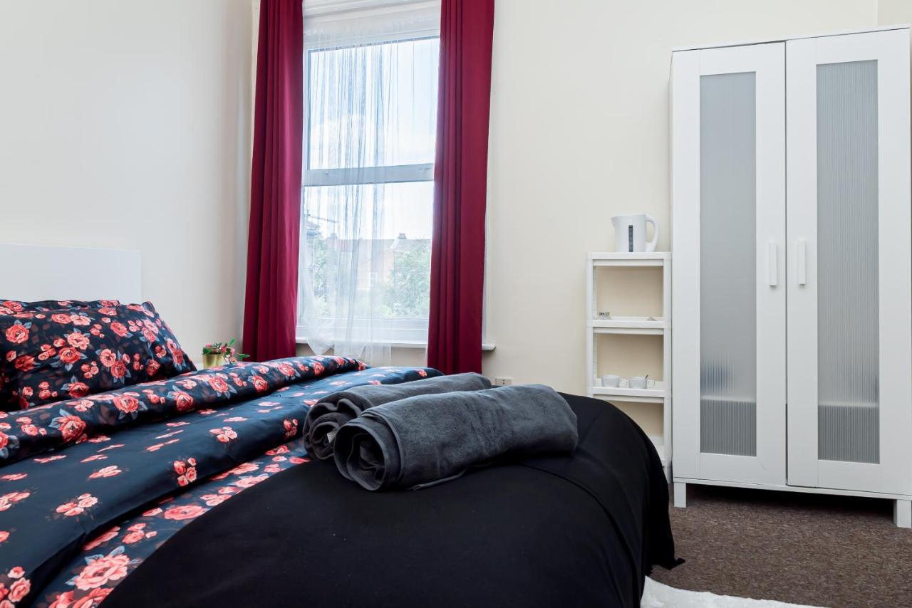 Shirley House 1, Guest House, Self Catering, Self Check In With Smart Locks, Use Of Fully Equipped Kitchen, Walking Distance To Southampton Central, Excellent Transport Links, Ideal For Longer Stays ภายนอก รูปภาพ