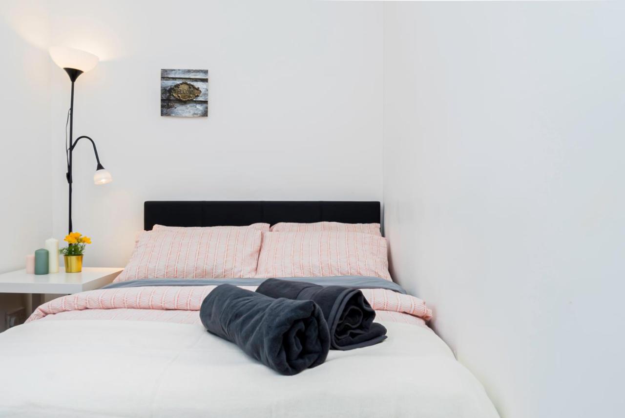 Shirley House 1, Guest House, Self Catering, Self Check In With Smart Locks, Use Of Fully Equipped Kitchen, Walking Distance To Southampton Central, Excellent Transport Links, Ideal For Longer Stays ภายนอก รูปภาพ