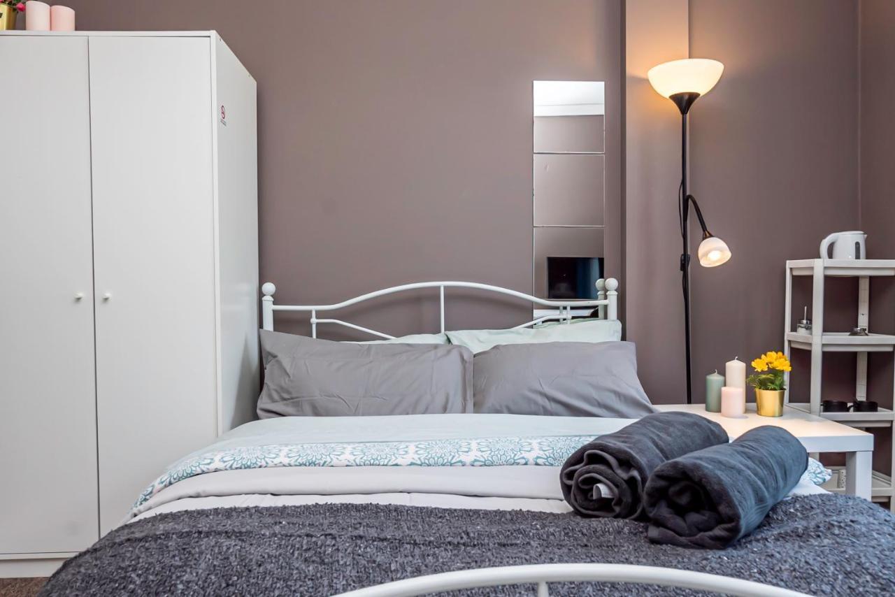 Shirley House 1, Guest House, Self Catering, Self Check In With Smart Locks, Use Of Fully Equipped Kitchen, Walking Distance To Southampton Central, Excellent Transport Links, Ideal For Longer Stays ภายนอก รูปภาพ