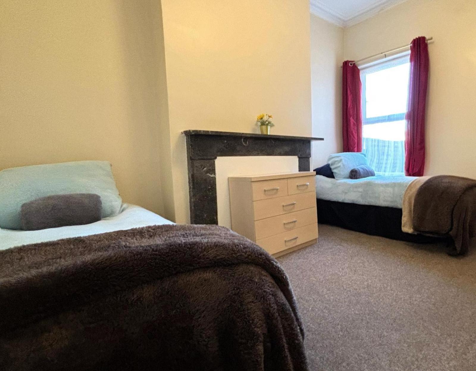 Shirley House 1, Guest House, Self Catering, Self Check In With Smart Locks, Use Of Fully Equipped Kitchen, Walking Distance To Southampton Central, Excellent Transport Links, Ideal For Longer Stays ภายนอก รูปภาพ